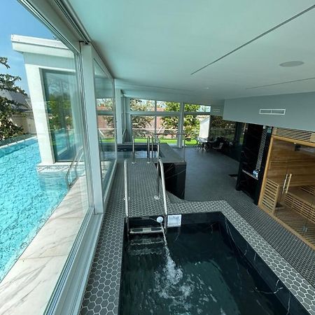 Villa Bauhaus Dream Deluxe T Siófok Exteriör bild