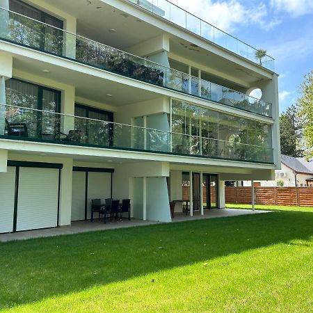 Villa Bauhaus Dream Deluxe T Siófok Exteriör bild