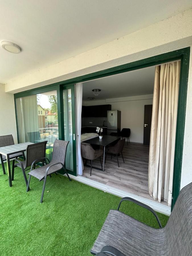 Villa Bauhaus Dream Deluxe T Siófok Exteriör bild